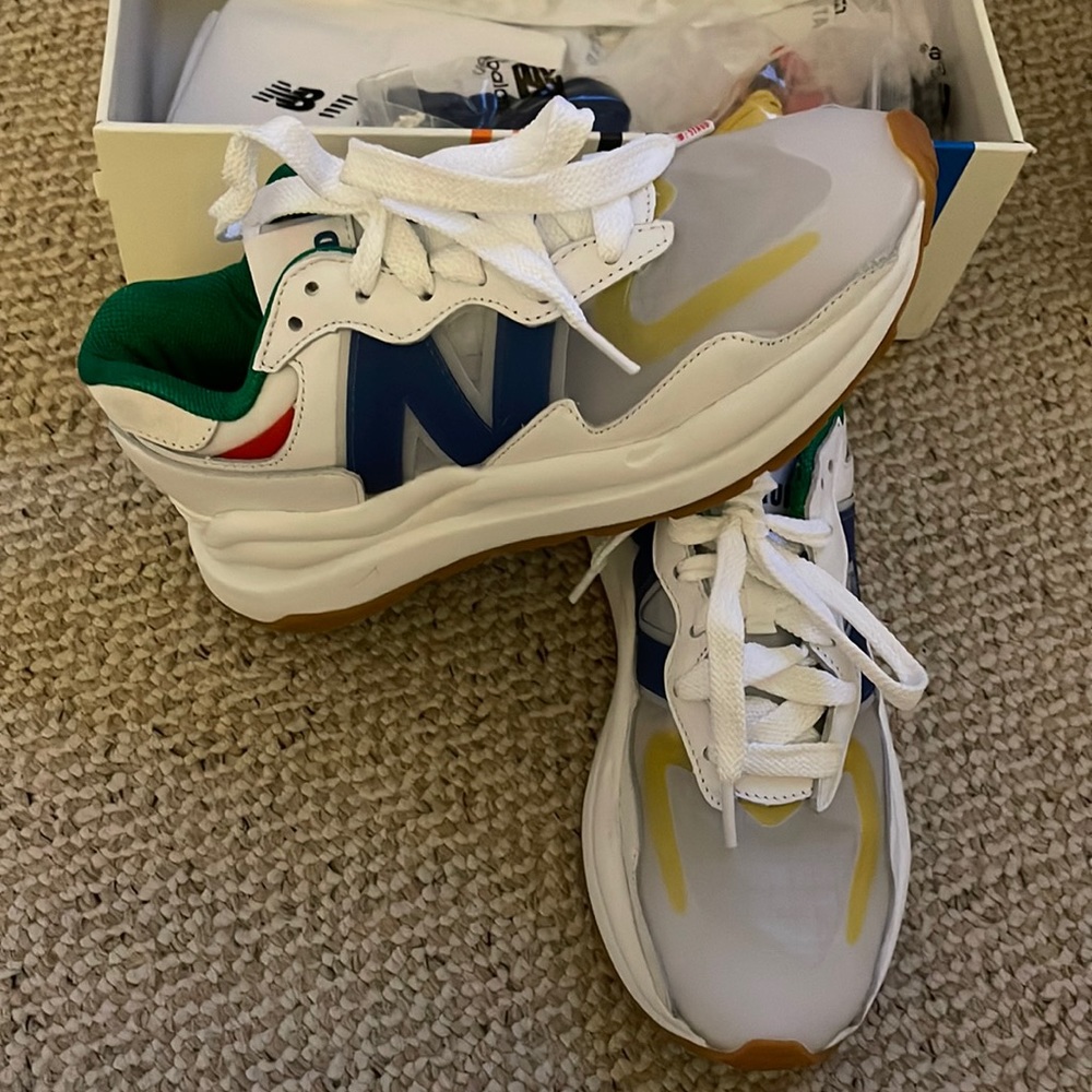NWT STAUD x NEW BALANCE sneakers
